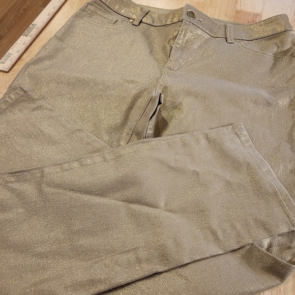 34" Waist Gold Denim Jeans Straight Leg 30" inseam - Picture 1 of 9